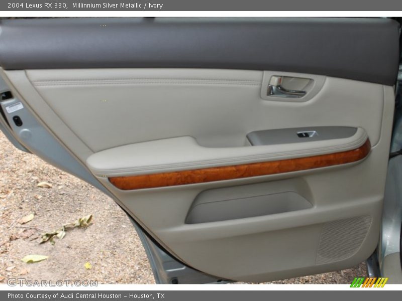 Millinnium Silver Metallic / Ivory 2004 Lexus RX 330
