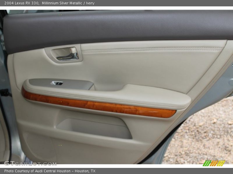 Millinnium Silver Metallic / Ivory 2004 Lexus RX 330