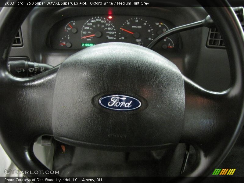 Oxford White / Medium Flint Grey 2003 Ford F250 Super Duty XL SuperCab 4x4