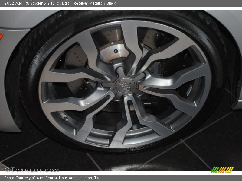  2012 R8 Spyder 5.2 FSI quattro Wheel