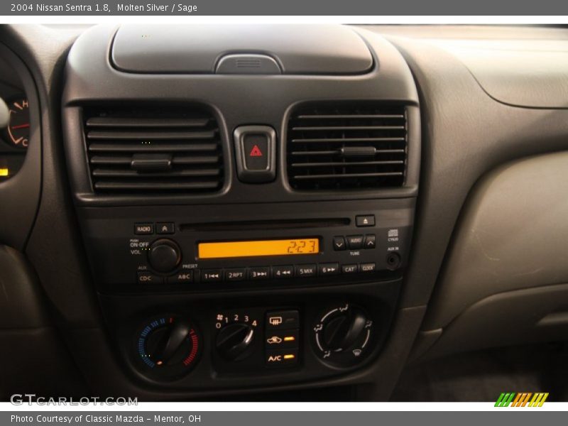 Molten Silver / Sage 2004 Nissan Sentra 1.8