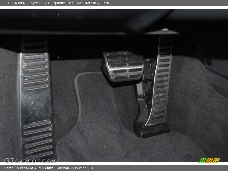 Ice Silver Metallic / Black 2012 Audi R8 Spyder 5.2 FSI quattro