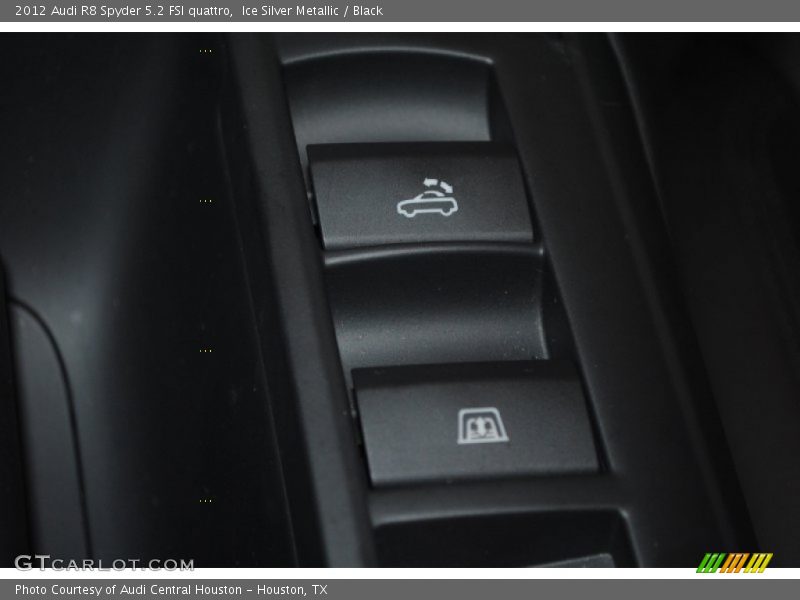 Ice Silver Metallic / Black 2012 Audi R8 Spyder 5.2 FSI quattro