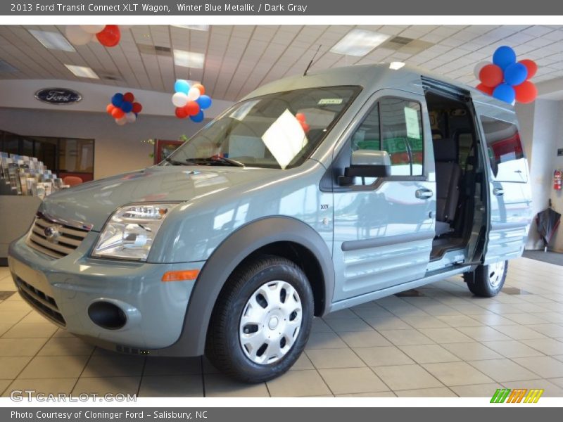 Front 3/4 View of 2013 Transit Connect XLT Wagon