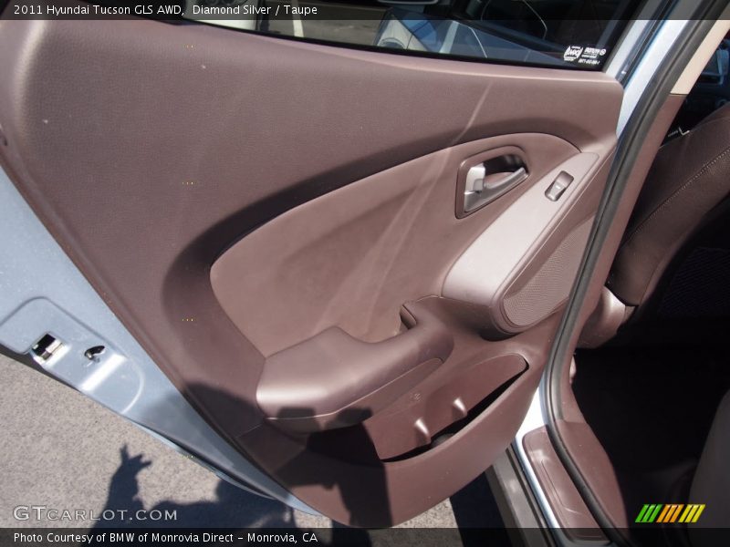 Diamond Silver / Taupe 2011 Hyundai Tucson GLS AWD