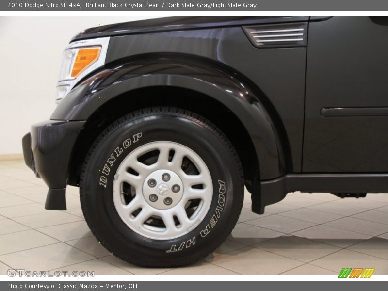 Brilliant Black Crystal Pearl / Dark Slate Gray/Light Slate Gray 2010 Dodge Nitro SE 4x4