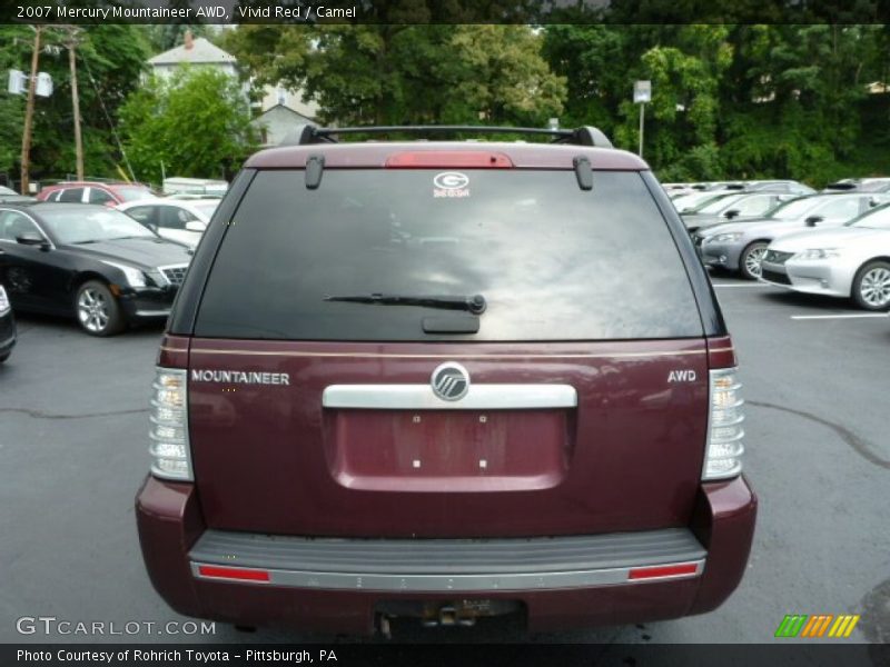 Vivid Red / Camel 2007 Mercury Mountaineer AWD