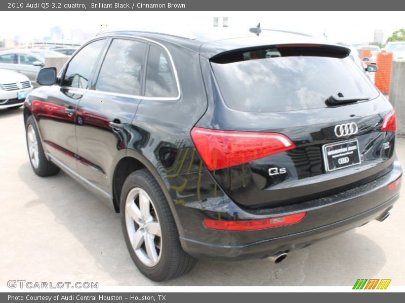 Brilliant Black / Cinnamon Brown 2010 Audi Q5 3.2 quattro