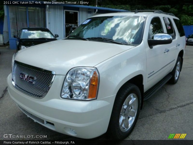 White Diamond Tintcoat / Ebony 2011 GMC Yukon SLT 4x4