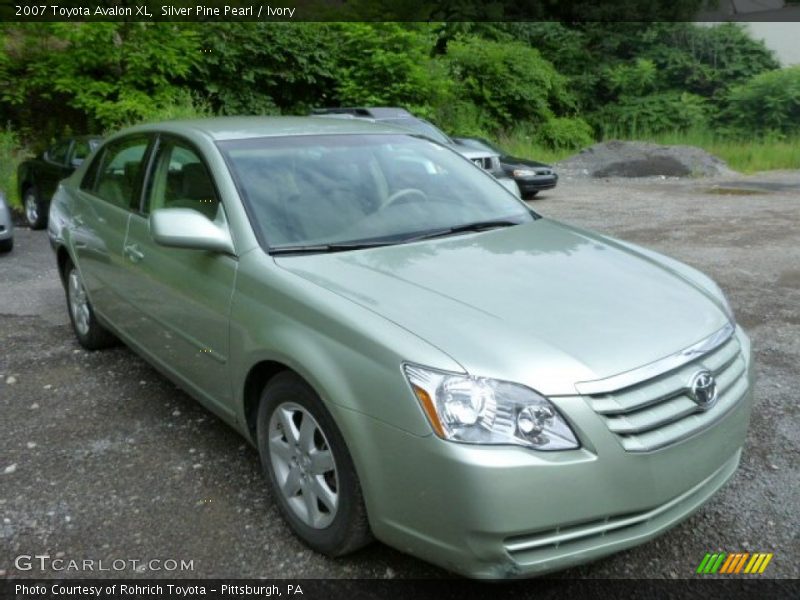 Silver Pine Pearl / Ivory 2007 Toyota Avalon XL