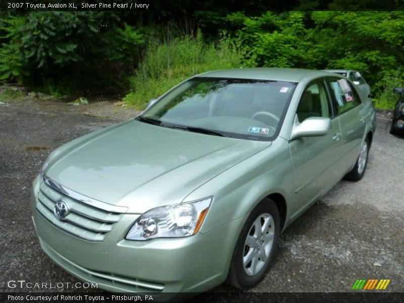 Silver Pine Pearl / Ivory 2007 Toyota Avalon XL
