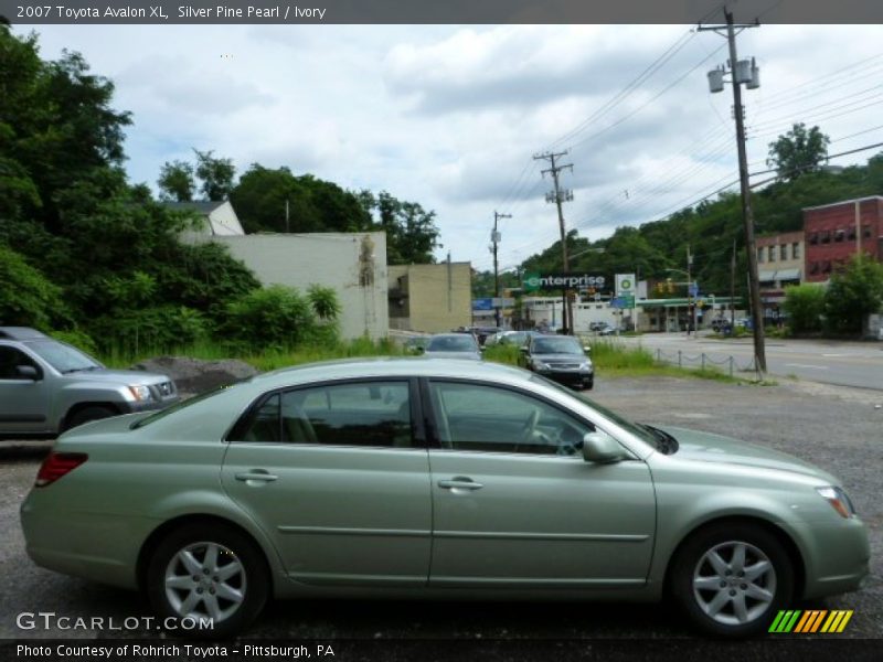 Silver Pine Pearl / Ivory 2007 Toyota Avalon XL
