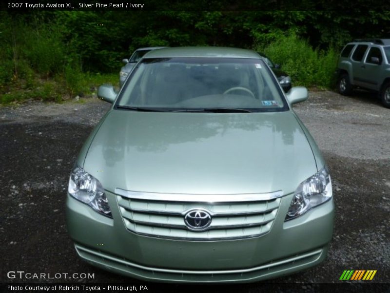 Silver Pine Pearl / Ivory 2007 Toyota Avalon XL