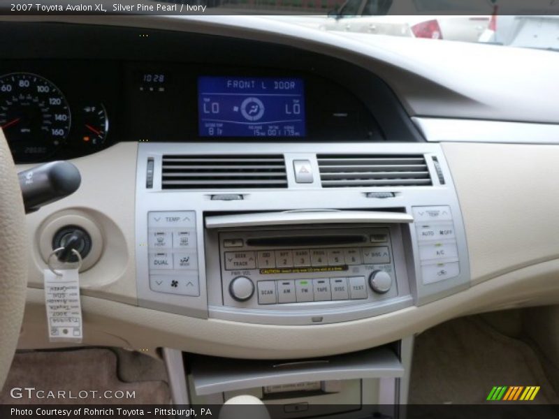Silver Pine Pearl / Ivory 2007 Toyota Avalon XL