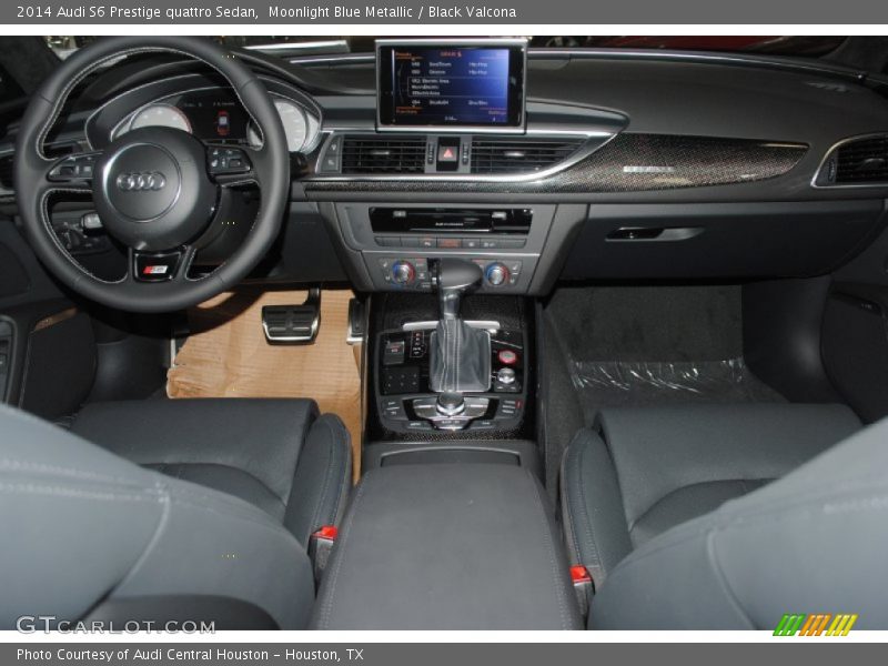 Dashboard of 2014 S6 Prestige quattro Sedan