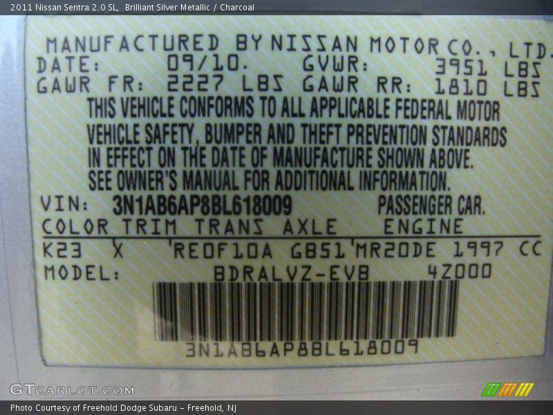 Brilliant Silver Metallic / Charcoal 2011 Nissan Sentra 2.0 SL