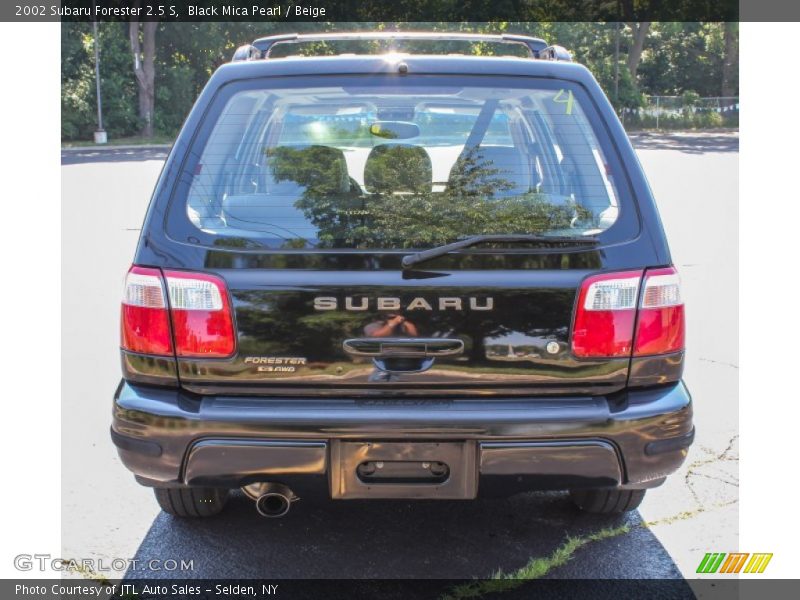 Black Mica Pearl / Beige 2002 Subaru Forester 2.5 S