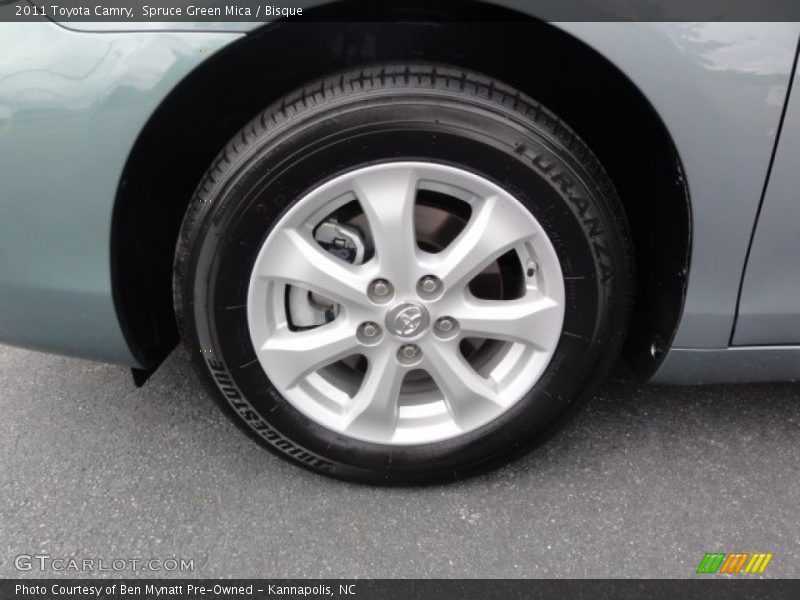 Spruce Green Mica / Bisque 2011 Toyota Camry