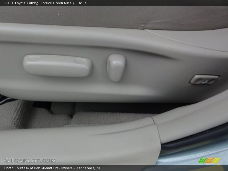 Spruce Green Mica / Bisque 2011 Toyota Camry