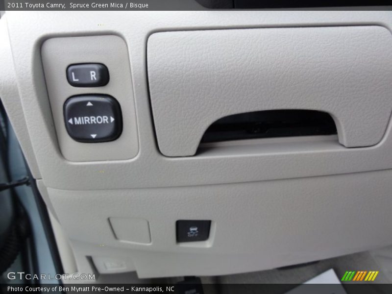 Spruce Green Mica / Bisque 2011 Toyota Camry