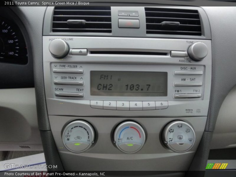 Spruce Green Mica / Bisque 2011 Toyota Camry