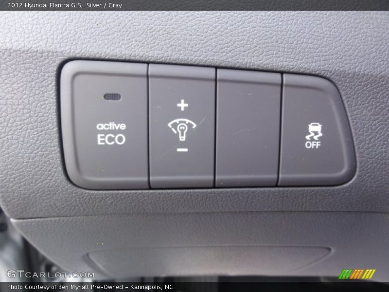 Silver / Gray 2012 Hyundai Elantra GLS