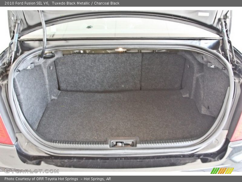  2010 Fusion SEL V6 Trunk