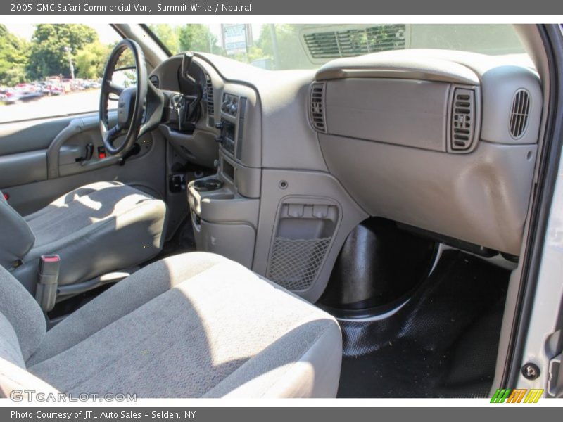  2005 Safari Commercial Van Neutral Interior