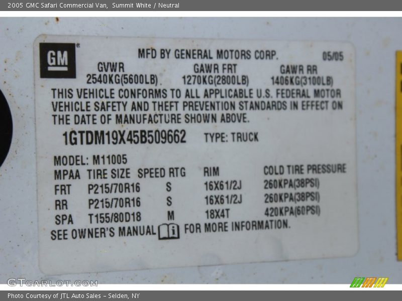 Summit White / Neutral 2005 GMC Safari Commercial Van