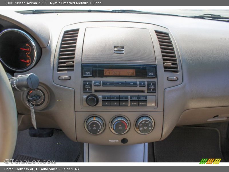 Mystic Emerald Metallic / Blond 2006 Nissan Altima 2.5 S