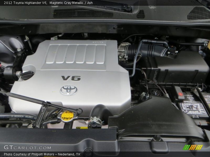 Magnetic Gray Metallic / Ash 2012 Toyota Highlander V6