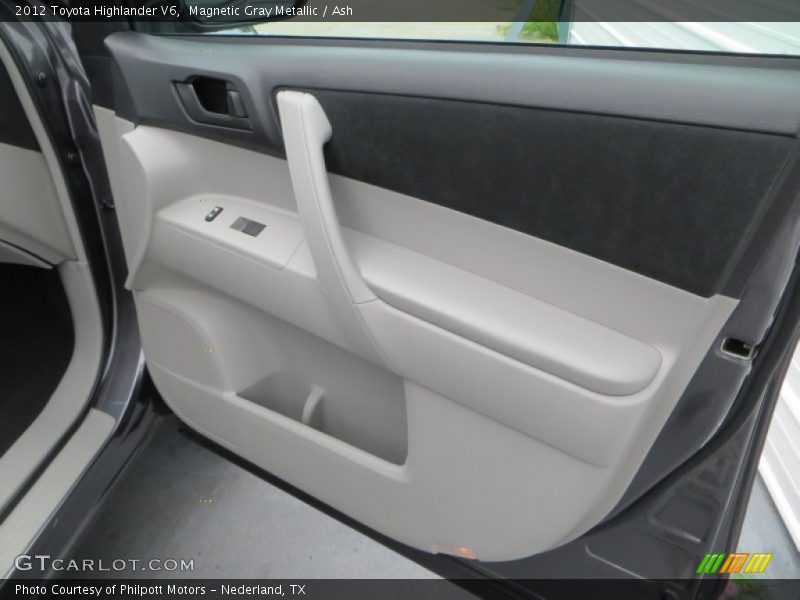 Magnetic Gray Metallic / Ash 2012 Toyota Highlander V6