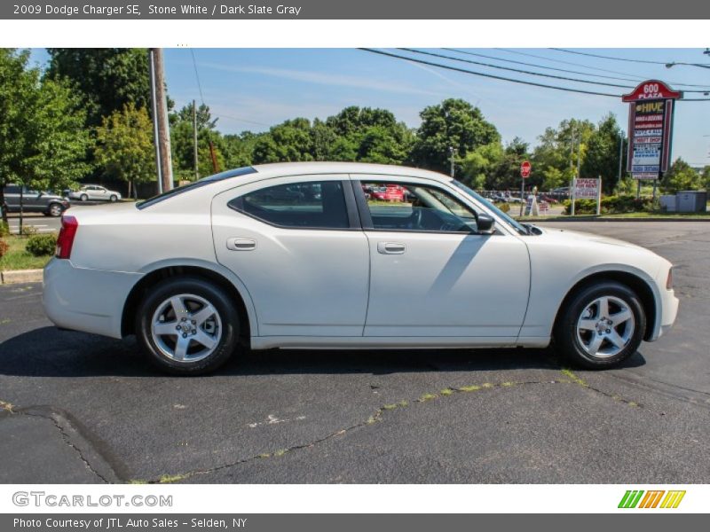 Stone White / Dark Slate Gray 2009 Dodge Charger SE