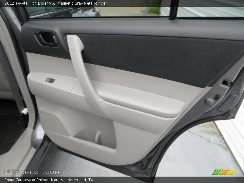 Magnetic Gray Metallic / Ash 2012 Toyota Highlander V6