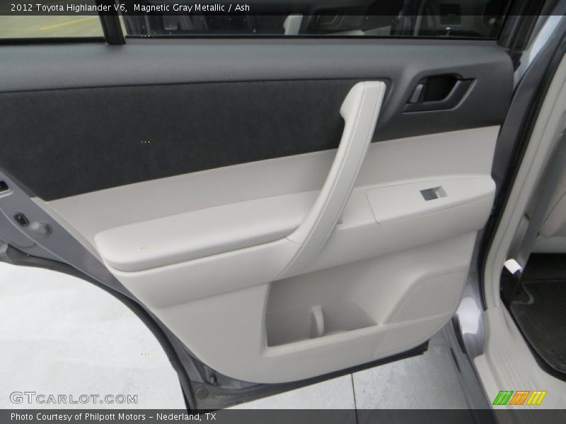 Magnetic Gray Metallic / Ash 2012 Toyota Highlander V6