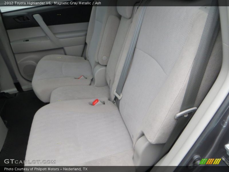 Magnetic Gray Metallic / Ash 2012 Toyota Highlander V6