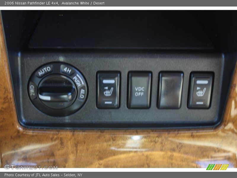 Avalanche White / Desert 2006 Nissan Pathfinder LE 4x4