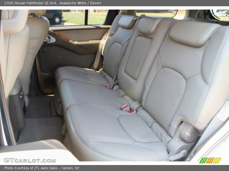 Avalanche White / Desert 2006 Nissan Pathfinder LE 4x4