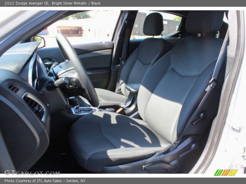 Bright Silver Metallic / Black 2012 Dodge Avenger SE