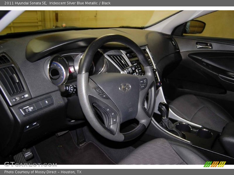 Iridescent Silver Blue Metallic / Black 2011 Hyundai Sonata SE