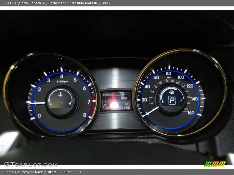 Iridescent Silver Blue Metallic / Black 2011 Hyundai Sonata SE