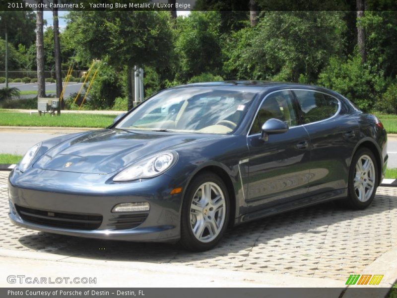 Front 3/4 View of 2011 Panamera S