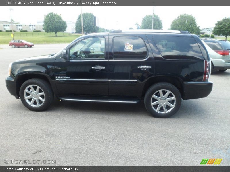 Onyx Black / Cocoa/Light Cashmere 2007 GMC Yukon Denali AWD