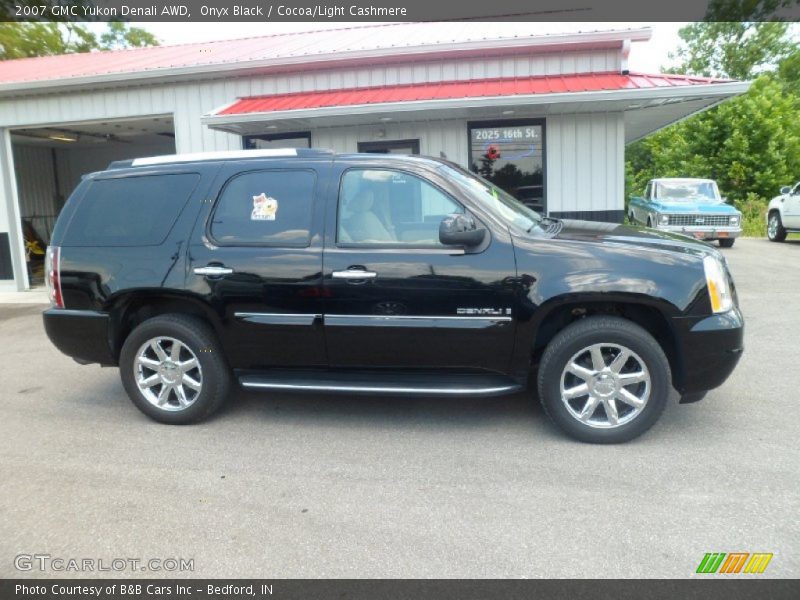 Onyx Black / Cocoa/Light Cashmere 2007 GMC Yukon Denali AWD