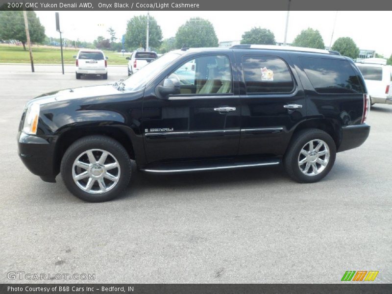 Onyx Black / Cocoa/Light Cashmere 2007 GMC Yukon Denali AWD