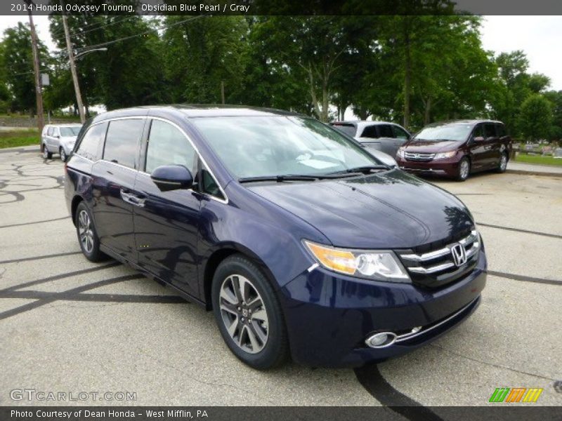 Front 3/4 View of 2014 Odyssey Touring