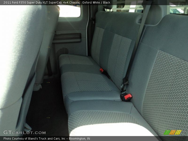 Oxford White / Black 2011 Ford F350 Super Duty XLT SuperCab 4x4 Chassis