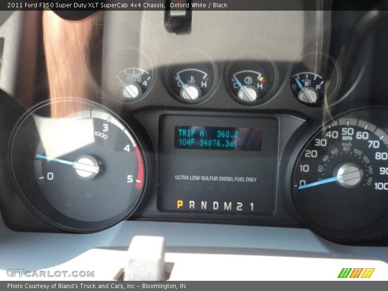 Oxford White / Black 2011 Ford F350 Super Duty XLT SuperCab 4x4 Chassis