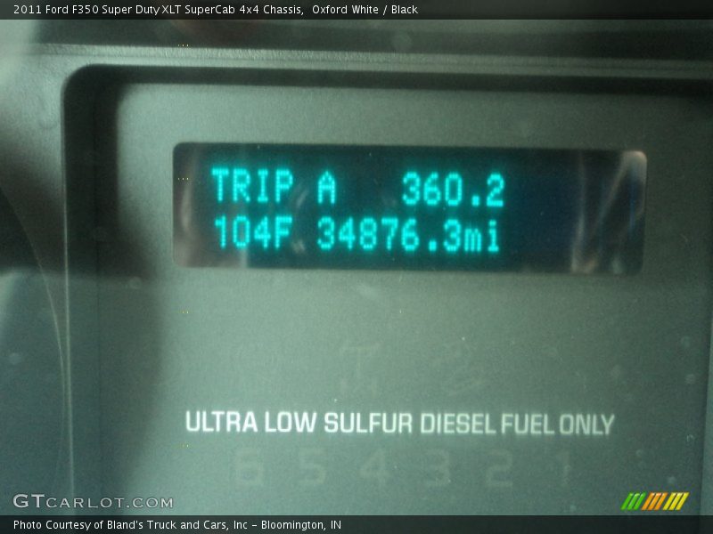 Oxford White / Black 2011 Ford F350 Super Duty XLT SuperCab 4x4 Chassis