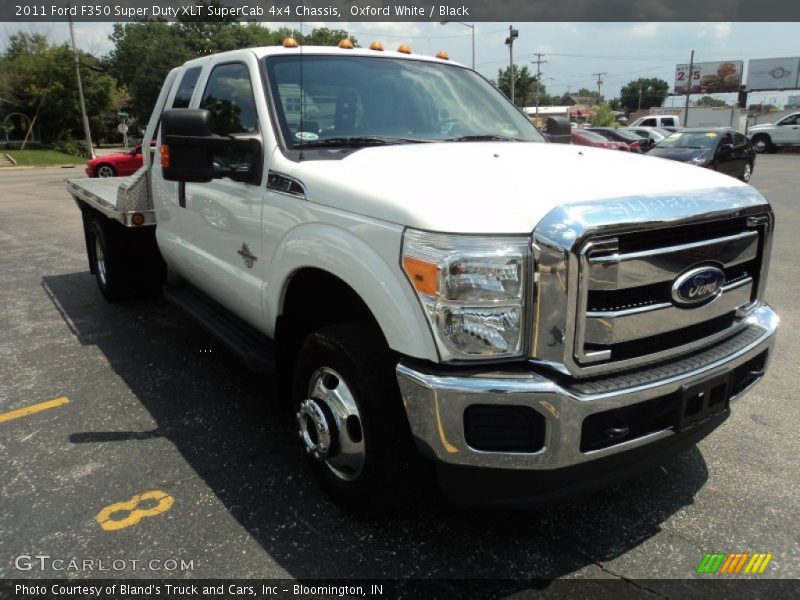Oxford White / Black 2011 Ford F350 Super Duty XLT SuperCab 4x4 Chassis
